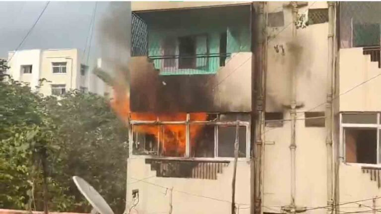 Massive Fire In An Apartment In Mathuranagar
