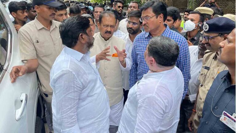 Gulzar Houz Fire Accident: Mohammed Ali Shabbir Visits Fire Incident Site
