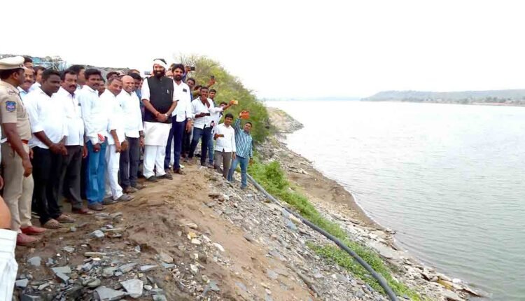 Uttam Kumar Reddy Calls For Speedy Completion Of Irrigation Works In Telangana