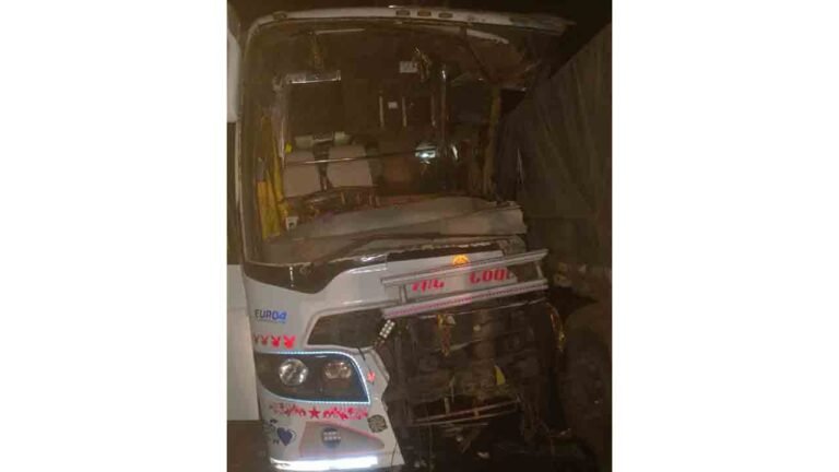 Four Killed, 17 Injured In Road Crash In Vikarabad