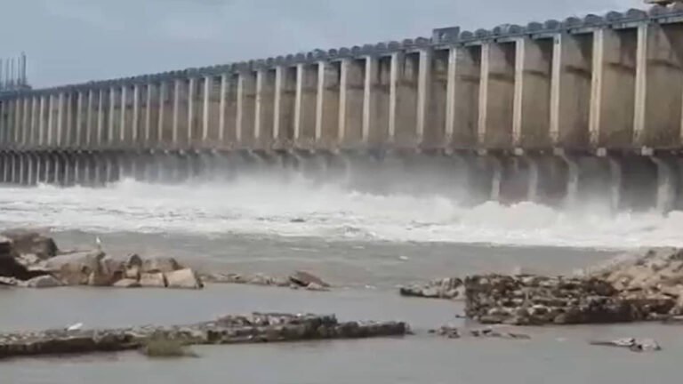 Heavy Flood Water In Krishna River, Jurala To Srisailam Gates Open 
