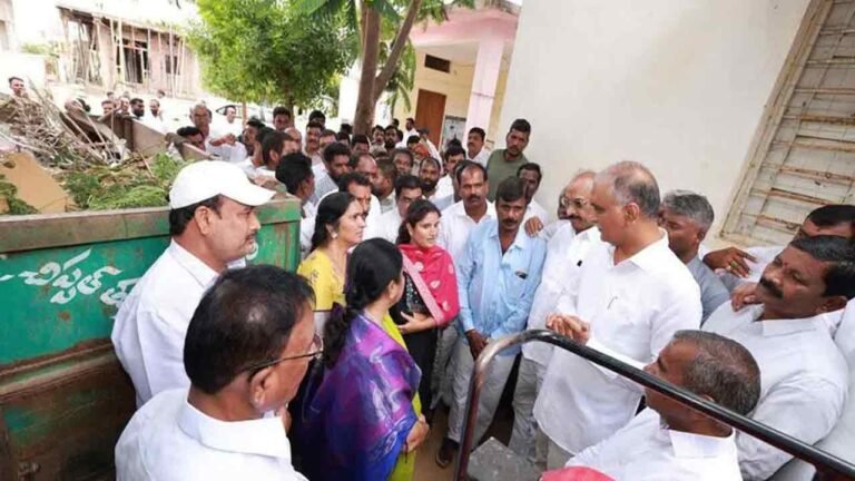 Medak Panchayat Secretary Gets Memo for Sharing Civic Woes With Harish Rao; Sparks Public Outrage