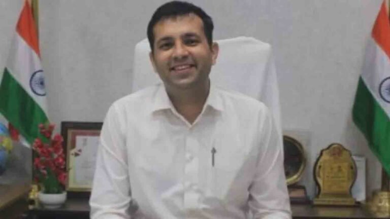 Education Will Shape India's Future: Vikarabad Collector Prateek Jain Felicitates Top Students