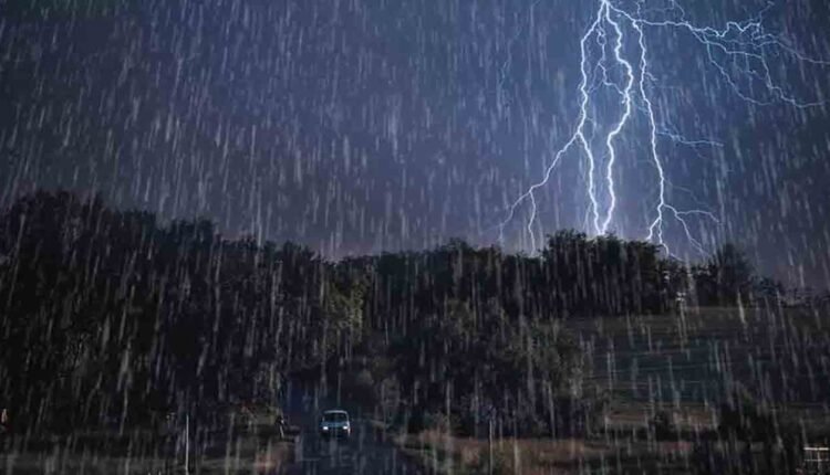 Scattered Rains And Thunderstorm Hit Hyderabad And Telangana Today