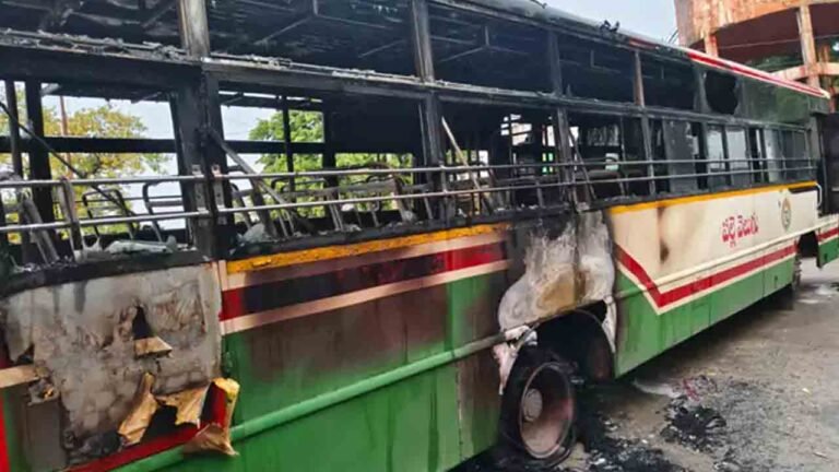 RTC Bus Set On Fire By Miscreants In Miryalaguda