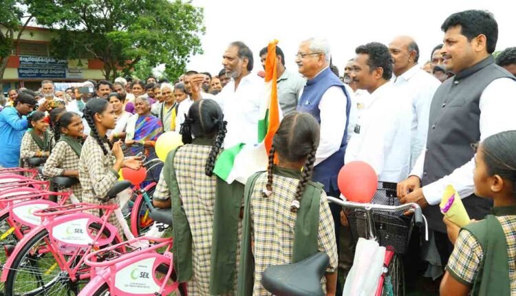 SEIL Energy Boosts Rural Education in Andhra Pradesh with Donation of 1,000 Bicycles to Schoolchildren
