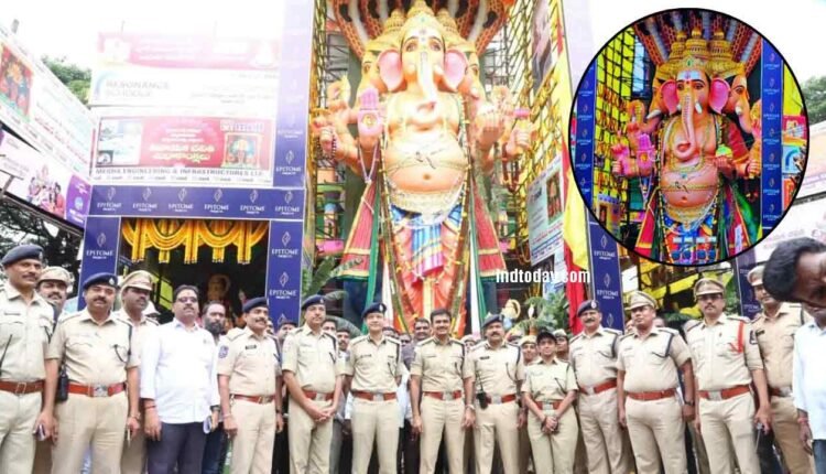 Hyderabad CP CV Anand Visits Khairatabad Bada Ganesh, Seeks Blessings