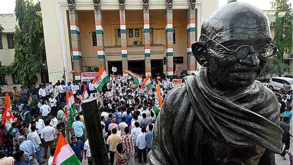 Congress PAC to Discuss Key Issues in Telangana Today