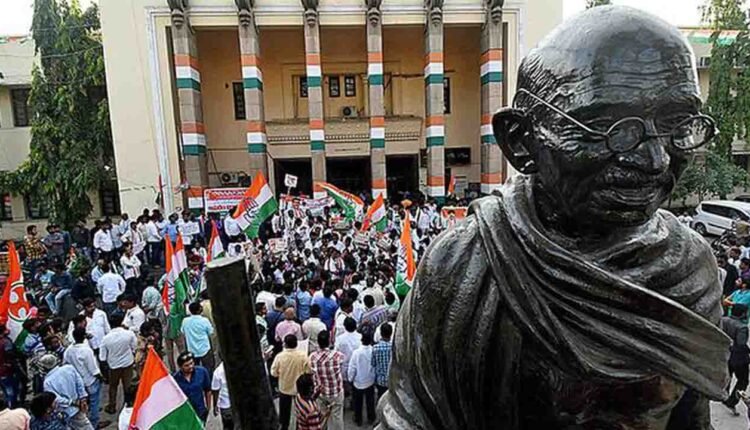 Congress PAC to Discuss Key Issues in Telangana Today