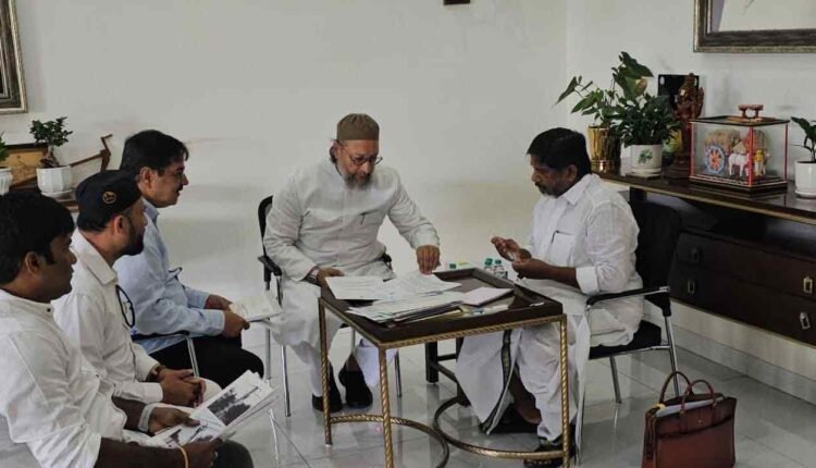 asaduddin-owaisi-on-hyderab