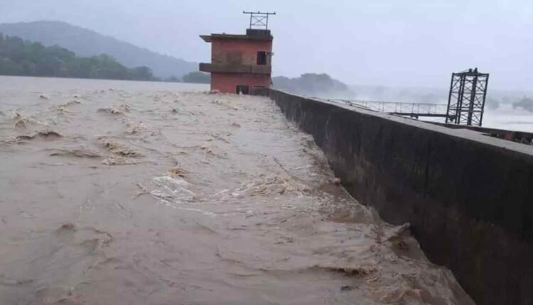 Godavari Water Level Rises at Bhadrachalam, Officials Predict More