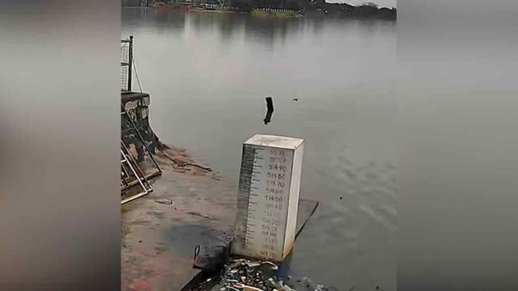 Himayat Sagar Inflows Surge, HMWSSB Warns of Flood Threat