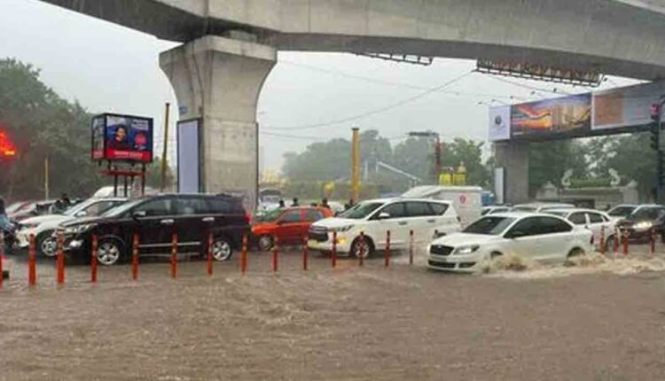 Heavy Rains Flood Hyderabad Roads, Warns Of Severe Thunderstorm