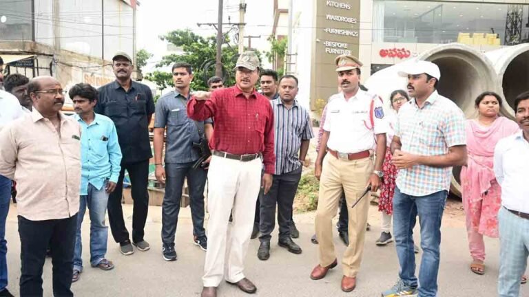 HYDRAA Chief Inspects Drains, Lakes, And Encroachments In Hyderabad