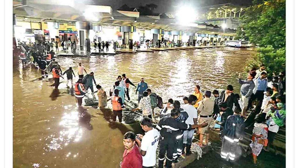 Hyderabad reels under Musi floods, bridges and colonies submerged