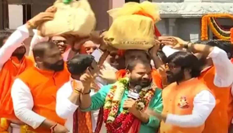 Balapur Ganesh Laddu Auctioned For Record Of Rs. 35 lakh