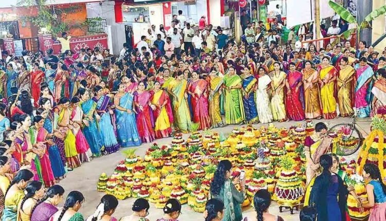 Bathukamma Begins On Grand Note In Hyderabad