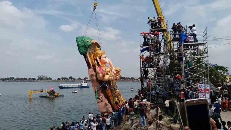 Hyderabad: Ganesh Immersion Continue Across City