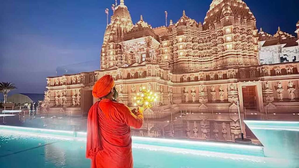 Ganga Aarti In Abu Dhabi! With Rs. 961 Cr Cultural Landmark