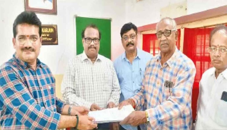 Retired Employee Donates Rs. 4 Crore House To Yadagirigutta Temple