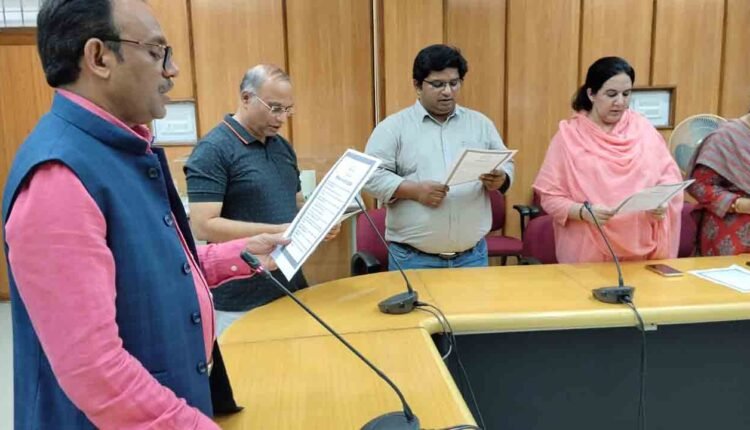 Swachhata Hi Seva Campaign Begins At MANUU