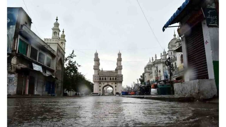 Heavy Rain Alert Issued For Hyderabad As Thunderstorms Intensify