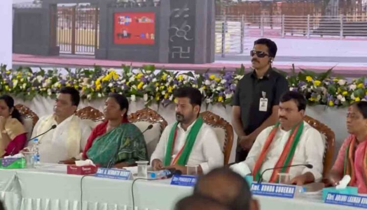 Revanth Demanded Central Govt For National Status To Medaram Jatara And Grant Funds