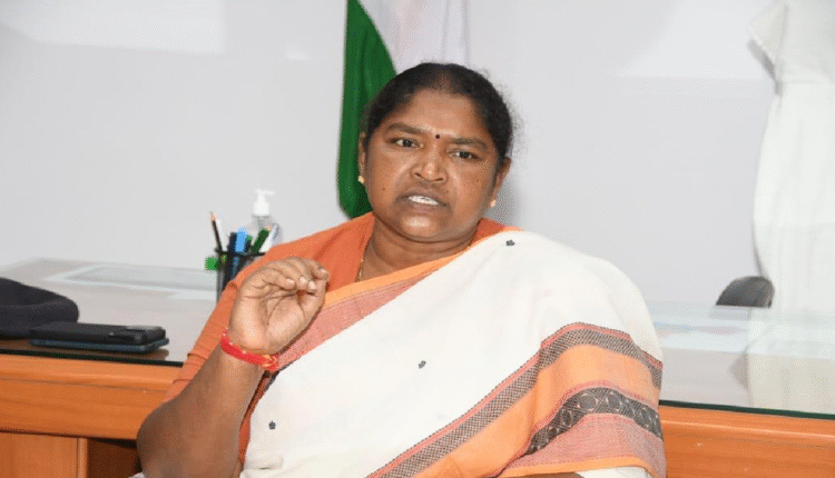 Seethakka Slams BRS: Stating BRS Is Insulting Women