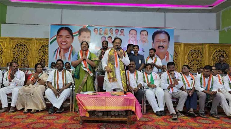 Minister Seethakka And Govt. Advisor Shabbir Ali Held A Meeting In Kamareddy