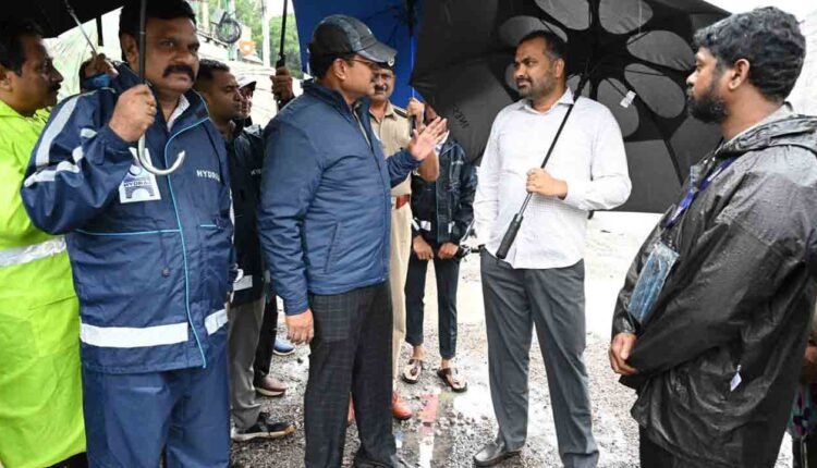 HYDRA And GHMC Chiefs Inspect Waterlogging Sites