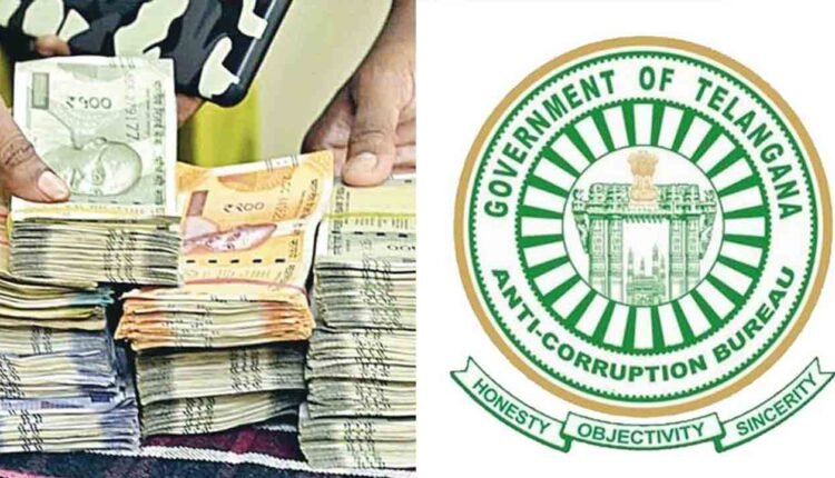 ACB Seized Unaccounted Cash At Zaheerabad RTA Check Post