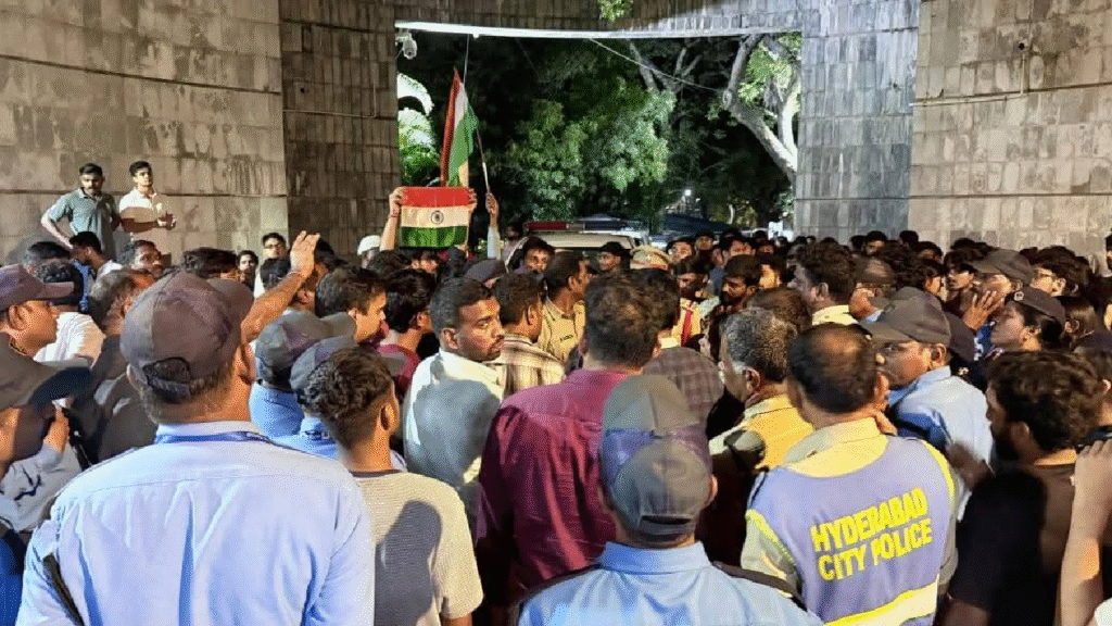 SIO Condemns Telangana Police for Filing Charges Against EFLU Students in Palestine Solidarity March