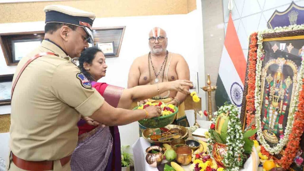 Shivadhar Reddy Takes Charge As New DGP Of Telangana