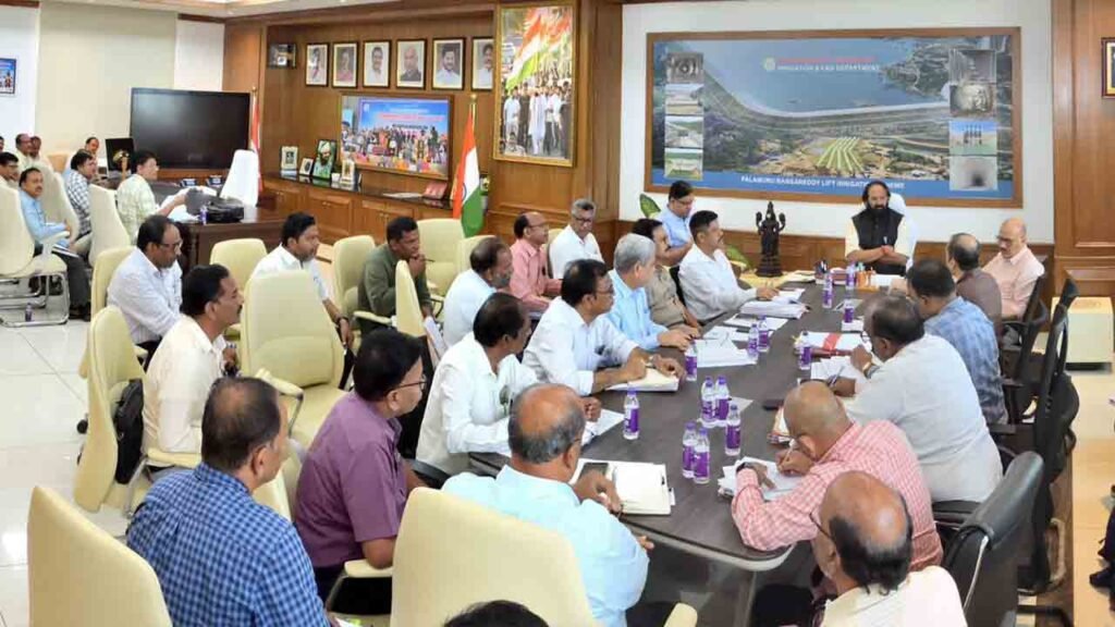 Uttam Kumar Reddy Reviews New Plan For Pranahita–Chevella Project