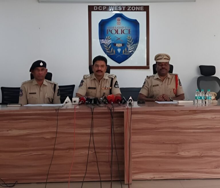 Fake IAS, IPS Officers In Hyderabad, Roaming Around In A Siren Vehicle And Collecting Money