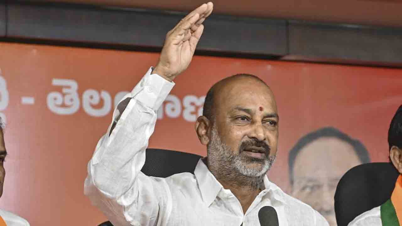 Bandi Sanjay Alleges Rowdy Regime In State