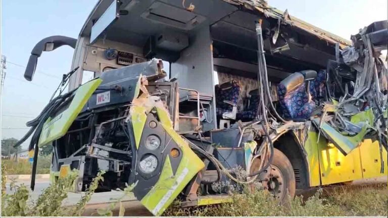 TSRTC Bus Crash In Jangaon Kills Two People