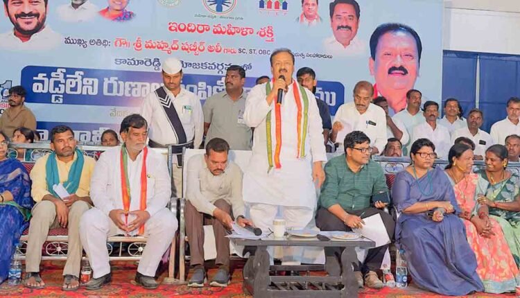 Shabbir Ali Distributes Interest-Free Loans In Kamareddy