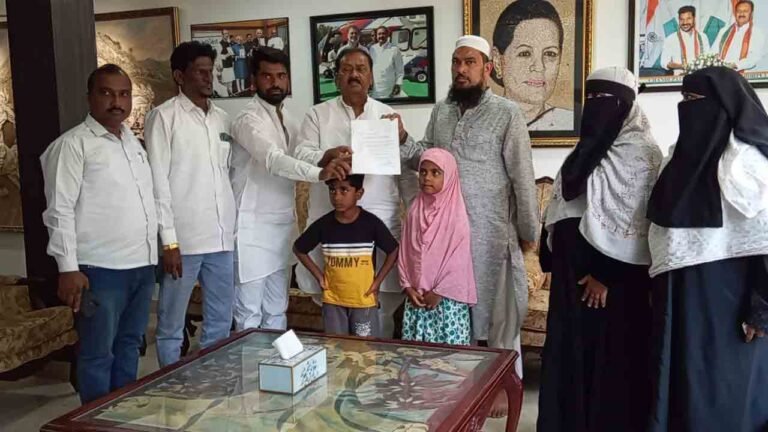 Shabbir Ali Assured Support To Shaik Riyaz Family In Telangana