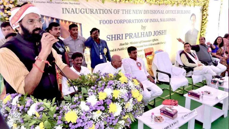 Uttam Kumar Reddy Urges Centre To Clear Dues