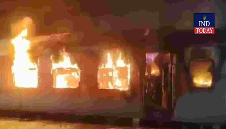 Ernakulam Express fire accident near Elamanchili, one dies