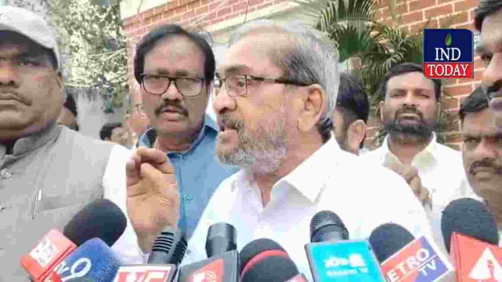 Journalist accreditation cards issue raised by Harish Rao