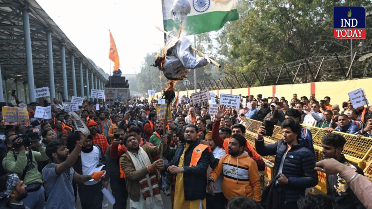 Chaos At Bangladesh High Commission As VHP, Bajrang Dal Protesters Clash With Police