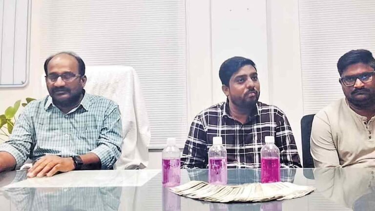 Hanamkonda Additional Collector Caught By ACB While Taking A Bribe Of Rs. 60.000