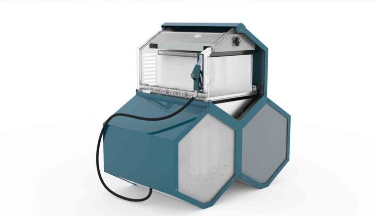 Airsela Fuel Machine Produces Gasoline Directly from Air