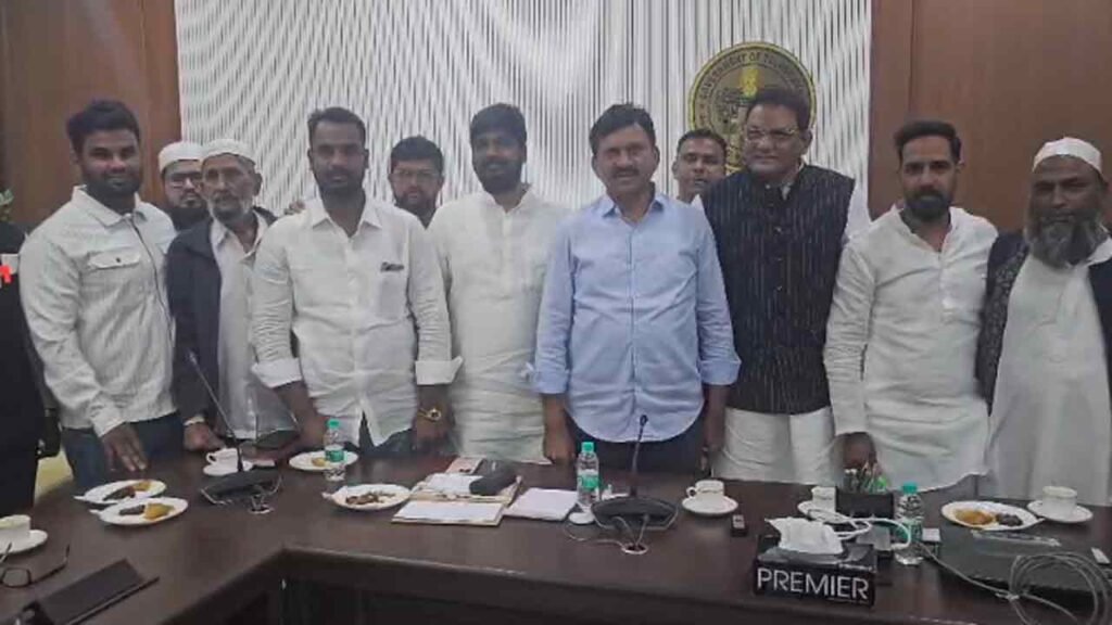 Azharuddin Leads Resolution of Graveyard Land Allocation Issue