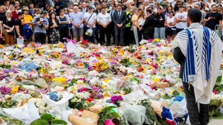 Bondi Beach Attack Injures Three Indian Students