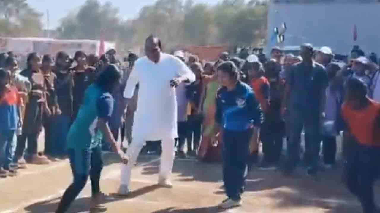 Malla Reddy Kabaddi Match With Medchal Students