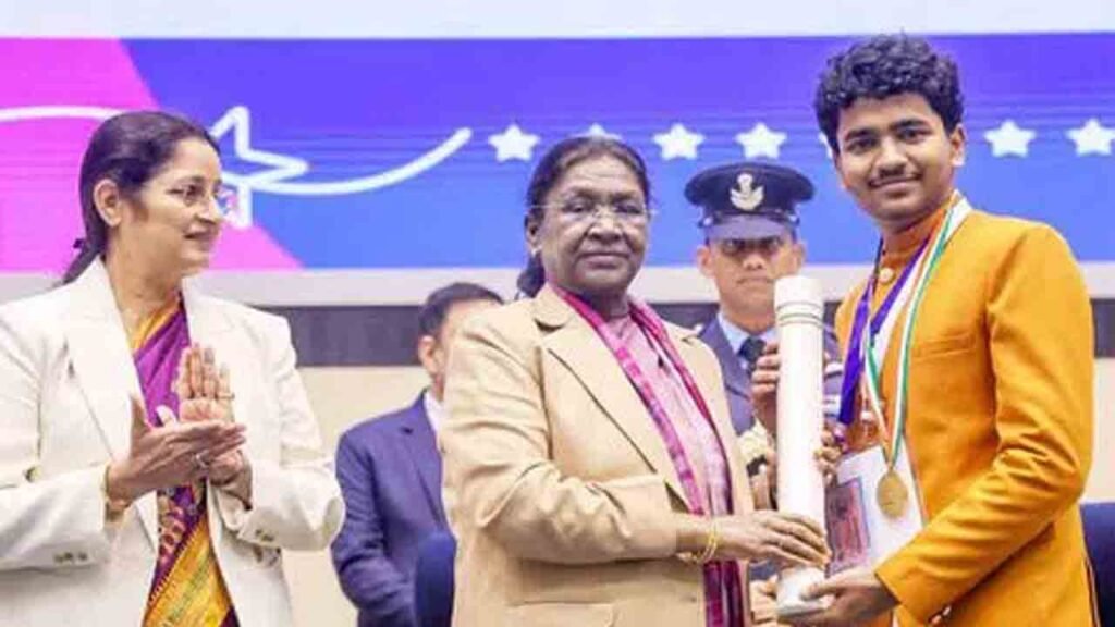 Pradhan Mantri Rashtriya Bal Puraskar Presented On Veer Bal Diwas