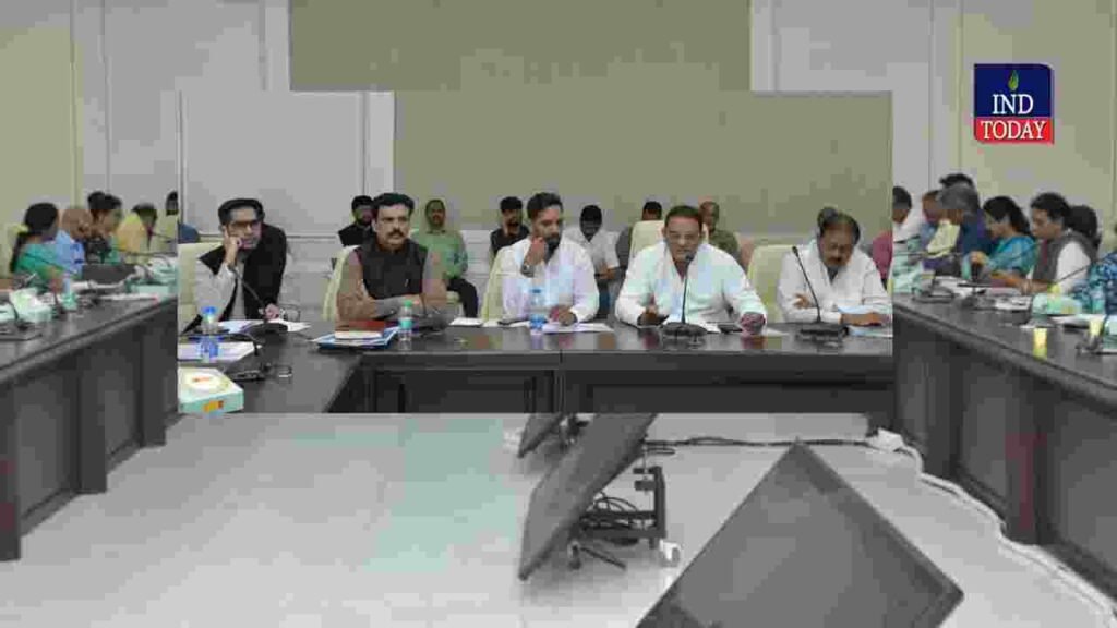 Azharuddin Review Ongoing Works And Welfare Initiative Of Minorities 